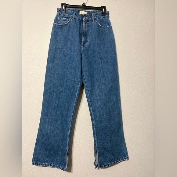 Mes Demoiselles Denim - Mes Demoiselles Paris Denim, High Rise, Kick Flare Jeans w Bottom Slit. Italy